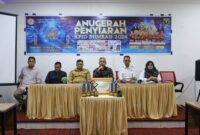 Konferensi pers Anugerah Penyiaran Tahun 2024 di Aula Kantor KPID Sumbar, Selasa (10/12/2024). (Foto: KPID Sumbar)