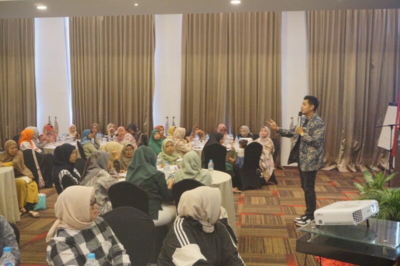 Para peserta pelatihan antusias menyimak materi yang disampaikan oleh narasumber. (Foto: Ist)