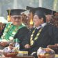 Pj Wali Kota Padang Andree Algamar menghadiri Wisuda Tahfiz Akbar yang diselenggarakan Kemenag Padang di RTH Imam Bonjol Padang, Selasa (14/1/2025). (Foto: Prokopim Padang)