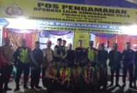 Pj Wali Kota Padang, Andree Algamar bersama Forkopimda dan Ketua DPRD Padang melakukan monitoring ke pos pengamanan Operasi Lilin Singgalang 2024, Selasa (31/12/2024) malam. (Foto: Diskominfo Padang)