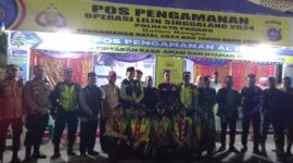 Pj Wali Kota Padang, Andree Algamar bersama Forkopimda dan Ketua DPRD Padang melakukan monitoring ke pos pengamanan Operasi Lilin Singgalang 2024, Selasa (31/12/2024) malam. (Foto: Diskominfo Padang)