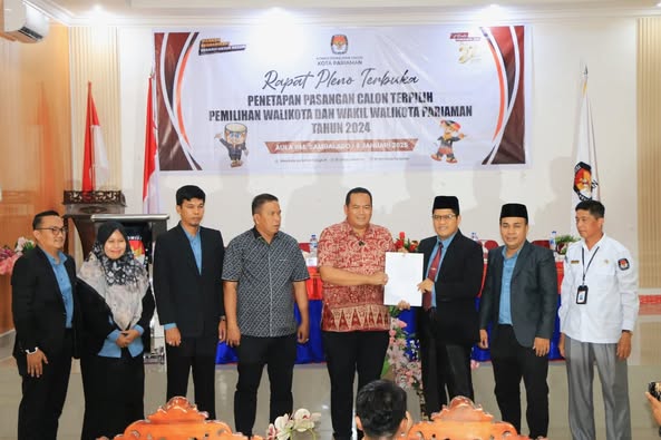 KPU Kota Pariaman menetapkan pasangan Yota Balad–Mulyadi sebagai Wali Kota dan Wakil Wali Kota Pariaman terpilih periode 2025 – 2030. (Foto: Kominfo Kota Pariaman)