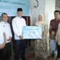 Gubernur Sumbar Mahyeldi Ansharullah meresmikan Penyalaan Listrik Gratis di Jorong Padang Datar, Nagari Tanjung Barulak, Kecamatan Tanjung Emas, Rabu (15/1/2025). (Foto: ADPSB)