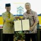 Pemkab Solsel menandatangani MoU dengan Universitas Baiturrahmah (Unbrah), Kamis (22/1/2025). (Foto: Humas Pemkab Solsel)