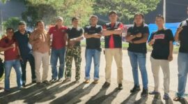 Camat Lubeg Nofiandi Amir bersama tim gabungan melakukan pemantauan ke beberapa kelurahan di kecamatan pada Kamis (1/1/2025) dini hari. (Foto: Ist)