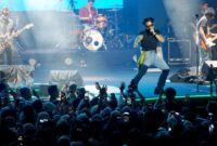 Nidji meriahkan malam puncak HUT Ke-21 Kabupaten Solsel, Selasa (7/1/2024). (Foto: Prokopim Solsel)
