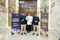 Bupati Solsel Khairunas melaporkan SPT Pajak Penghasilan tahunannya. (Foto: Pemkab Solsel)