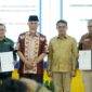 Pemkab Solsel bersama Pemprov Sumbar menandatangani kesepakatan kolaborasi konkret untuk mempercepat pembangunan daerah. (Foto: Pemkab Solsel)