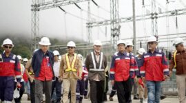 Gubernur Sumbar Mahyeldi Ansharullah meninjau PT Supreme Energy—PLTP Muara Laboh, Sabtu (18/1/2025). (Foto: Pemkab Solsel)