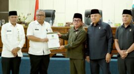 DPRD Solsel menggelar rapat paripurna dengan agenda tindak lanjut atas LHP BPK RI Tahun 2024. (Foto: Humas Pemkab Solsel) 