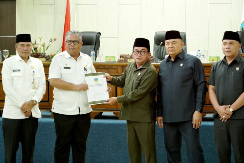 DPRD Solsel menggelar rapat paripurna dengan agenda tindak lanjut atas LHP BPK RI Tahun 2024. (Foto: Humas Pemkab Solsel) 