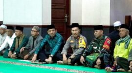 Pj Wali Kota Padang Panjang, Sonny Budaya Putra saat  kegiatan Subuh Mubarakah di Masjid Jihad, Minggu (26/1/2025). (Foto: Kominfo Padang Panjang)