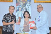 Pj Wali Kota Padang Andree Algamar menerima kunjungan dari perwakilan IGES Jepang di Kediaman Resmi Wali Kota, Selasa (7/1/2025). (Foto: Prokopim Padang)
