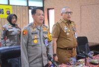 Pj Wali Kota Padang Andree Algamar bersama Kapolresta Padang mengikuti Rakor Ketahanan Pangan. (Foto: Prokopim Padang)