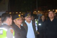 Pj Wali Kota Andree Algamar  mendampingi Kapolda Sumbar dan jajaran melakukan monitoring ke sejumlah titik yang kerap dijadikan arena balap liar dan tawuran di Kota Padang. (Foto: Prokopim Padang)