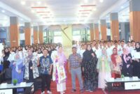 Pj Ketua Dekranasda Kota Padang Ny. Vanny Andree Algamar membuka pemilihan Uda Uni Duta Wisata Kota Padang Tahun 2025 di Gedung Bagindo Aziz Chan Youth Center, Senin (27/1/2025). (Foto: Prokopim Padang)