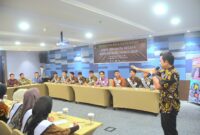 Finalis Uni dan Uda Duta Wisata Kota Padang tahun 2025 mengikuti pembekalan dan karantina di Hotel Mercure, Kamis (30/5/2025). (Foto: Prokopim Padang)