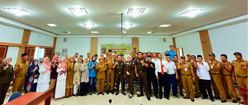 Kejari Padang menggelar Program Binmatkum 2025 di Kecamatan Lubuk Begalung, Senin (20/1/2025). (Foto: Ist)