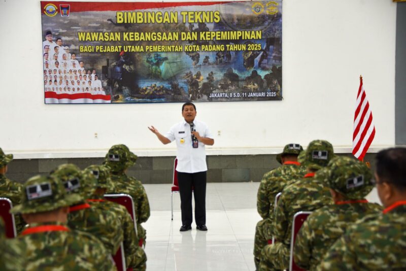 Bimtek Bela Negara dan Wawasan Kebangsaan yang diikuti para pejabat utama di lingkungan Pemko Padang diapresiasi oleh Kemenhan RI. (Foto: Prokopim Padang)