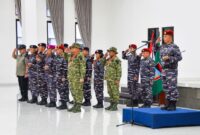 Dansat Kopaska Koarmada I, Kolonel Laut (T) Evi Bayu Priyatno membuka Bimtek Bela Negara dan Wawasan Kebangsaan yang diikuti para kepala OPD di lingkungan Pemko Padang. (Foto: Prokopim Padang)