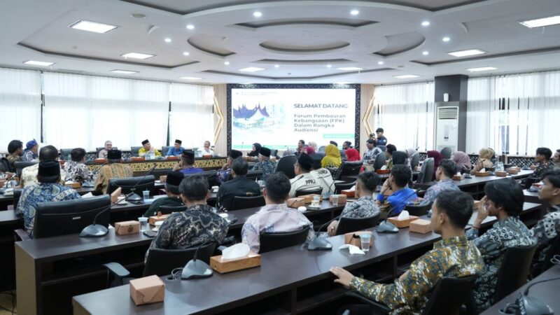 FPK Sumbar dan Kota Padang mengadakan audiensi dengan Ketua DPRD Sumbar Muhidi di gedung DPRD Sumbar, Rabu (15/1/2025). (Foto: DPRD Sumbar)