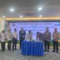 Penandatanganan Perjanjian Kerja Sama antara Kepala Disdikbud Padang Yopi Krislova dengan Branch Manager-Branch Office BRI Padang Elly Sanjoyo di Gedung BRI lantai 3, Jalan Bagindo Aziz Chan, Rabu (19/2/2025). (Foto: Diskominfo Padang)