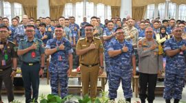 Wagub Sumbar Vasko Ruseimy menyambut Pasis Sesko AU Angkatan 62 di Auditorium Istana Gubernuran, Senin (24/2/2025). (Foto: ADPSB)