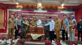 Wawako Padang Maigus Nasir membuka Musrenbang Kecamatan Padang Selatan di Gedung Budi Mulia, Senin (24/2/2025). (Foto: Diskominfo Padang)