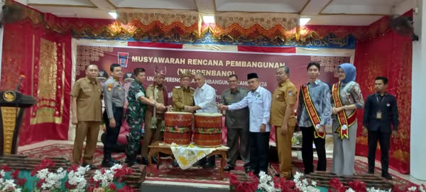 Wawako Padang Maigus Nasir membuka Musrenbang Kecamatan Padang Selatan di Gedung Budi Mulia, Senin (24/2/2025). (Foto: Diskominfo Padang)