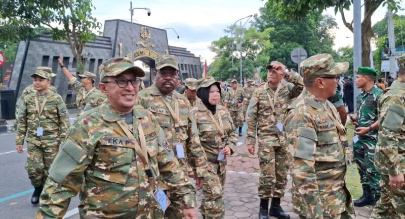 Bupati Tanah Datar Eka Putra mengikuti retret di Akademi Militer Magelang. (Foto: Prokopim Tanah Datar)