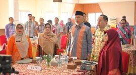 Gubernur Mahyeldi saat menghadiri Pertemuan FKN) Tahun 2025 yang di Aula Kantor Wilayah (Kanwil) DJPB Sumbar, Kamis (6/2/2025). (Foto: ADPSB)