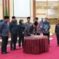 DPRD Padang Panjang gelar Rapat Paripurna Pengumuman Hasil Penetapan Pasangan Calon Wali Kota dan Wakil Wali Kota Terpilih Kota Padang Panjang periode 2025-2030, Sabtu (8/2/2025) malam. (Foto: Diskominfo Padang Panjang)