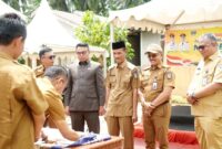 Wakil Bupati Solok Selatan, H. Yulian Efi membuka Musrenbang Kecamatan Sangir. (Foto: Pemkab Solsel)