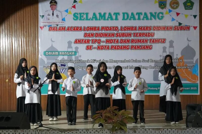 FKLDS Kota Padang Panjang menggelar serangkaian acara untuk memeriahkan peringatan Isra' Mi'raj di Gedung M. Sjafei, Sabtu (15/2/2024). (Foto: Diskominfo Padang Panjang)
