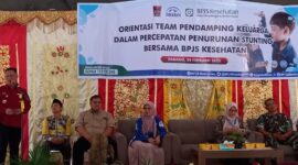 Kepala DP3AP2KB Padang Eri Sendjaya memberikan sambutan saat kegiatan orientasi TPK di Gedung Balai Basuo, Kecamatan Lubuk Begalung. (Foto: Diskominfo Padang)
