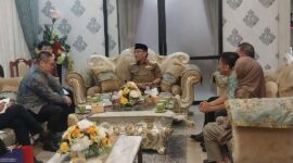 Wawako Padang Maigus Nasir menerima kunjungan Konselor Kedutaan Besar RRT untuk Indonesia, Mr. Zhen Wang Da di Kediaman Resmi Wali Kota Padang, Selasa (25/2/2025). (Foto: Diskominfo Padang)