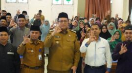 Wabup Tanah Datar, Ahmad Fadly membuka kegiatan pembinaan, evaluasi, dan persiapan akreditasi Rumah Tahfiz di Islamic Centre, Pagaruyung, Senin (24/2/2025). (Foto: Prokopim Tanah Datar)
