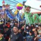 Arak-arakan sipasan dalam rangka memeriahkan Cap Go Meh 2025. (Foto: Prokopim Padang)