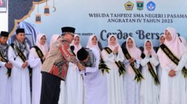 Ketua DPRD Sumbar Muhidi melaksanakan kunjungan kerja ke SMAN 1 Pasaman, Kabupaten Pasaman Barat, pada Kamis (13/2/2025). (Foto: DPRD Sumbar)