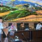 Wakil Wali Kota Padang Maigus Nasir memberikan arahan kepada seluruh kepala OPD dan Camat di lingkup Pemko Padang, Jumat (21/2/2025). (Foto: Prokopim Padang)