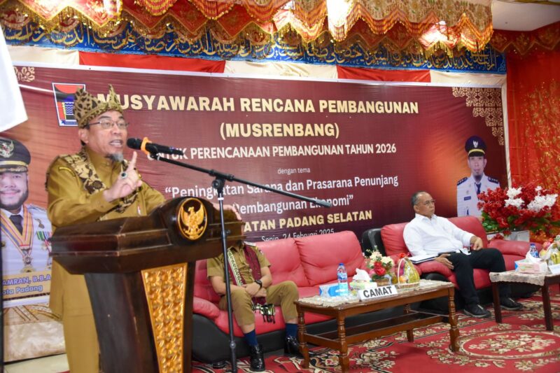 Wawako Padang Maigus Nasir membuka Musrenbang Kecamatan Padang Selatan, Senin (24/2/2025). (Foto: Prokopim Padang)