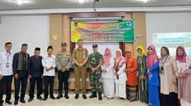 Camat Lubeg Nofiandi Amir membuka Minilok Puskesmas Pagambiran dan Puskesmas Lubuk Begalung di aula kantor camat, Senin (24/2/2025). (Foto: Ist)