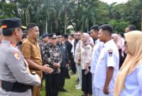 Wakil Wali Kota Padang, Maigus Nasir menghadiri Apel Gelar Pasukan Operasi Ketupat 2025 di Lapangan Imam Bonjol. (Foto: Prokopim Padang)