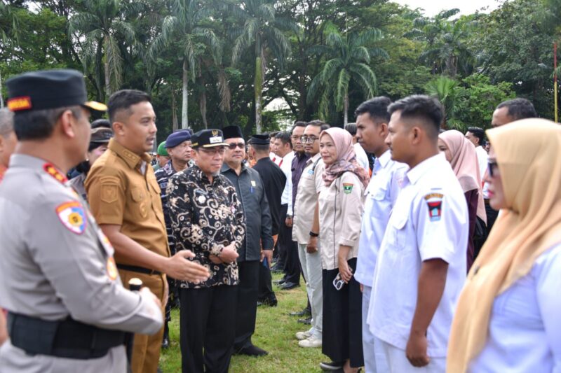 Wakil Wali Kota Padang, Maigus Nasir menghadiri Apel Gelar Pasukan Operasi Ketupat 2025 di Lapangan Imam Bonjol. (Foto: Prokopim Padang)