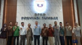Wakil Ketua DPRD Sumbar, Nanda Satria, menerima kunjungan studi banding Bamus DPRD Jambi pada Jumat (31/1/2025). (Foto: DPRD Sumbar)