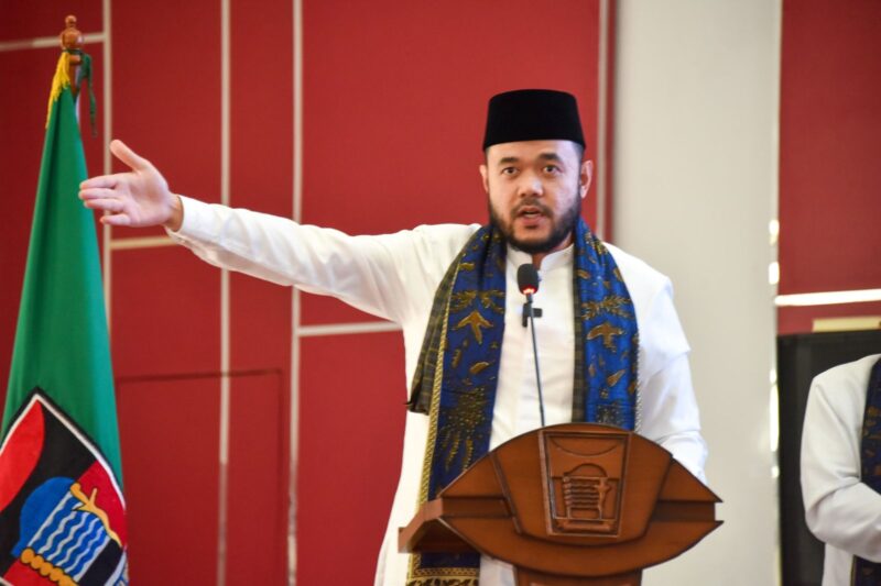 Wali Kota Padang Fadly Amran memantau operasi penanganan bencana oleh BPBD Padang, Rabu (5/3/2025). (Foto: Prokopim Padang)