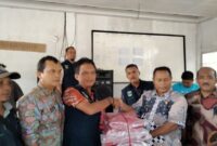 Pemprov Sumbar melalui Dinsos Sumbar memberikan bantuan untuk Nagari Palangai Gadang, Kecamatan Ranah Pesisir, Kabupaten Pesisir Selatan (Pessel), pada Rabu (12/3/2025). (Foto: ADPSB)