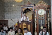 Bupati Solok Selatan H. Khairunas memimpin puncak Safari Ramadhan 1446 H di Masjid Nurul Ulum, Nagari Abai. (Foto: Pemkab Solsel)