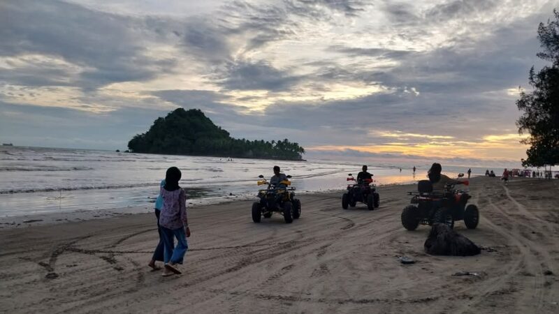 Pemko Padang bertekad untuk memberantas praktik pungutan liar (pungli) di seluruh kawasan wisata. (Foto: FB Diskominfo Padang)