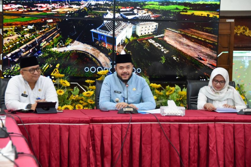 Pemko Padang mengadakan Exit Meeting dengan BPK RI Perwakilan Sumbar, Rabu (5/3/2025). (Foto: Prokopim Padang)